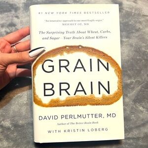 📚 Grain Brain by David Perlmutter/Kristin Loberg - Hardcover - NYT best seller